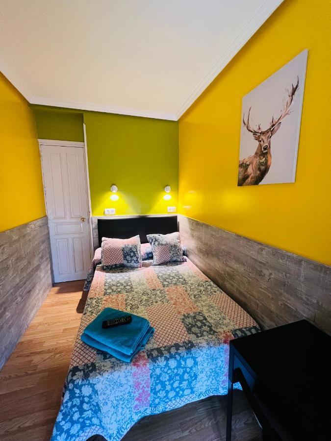 Hostal Numancia Madrid Exterior photo