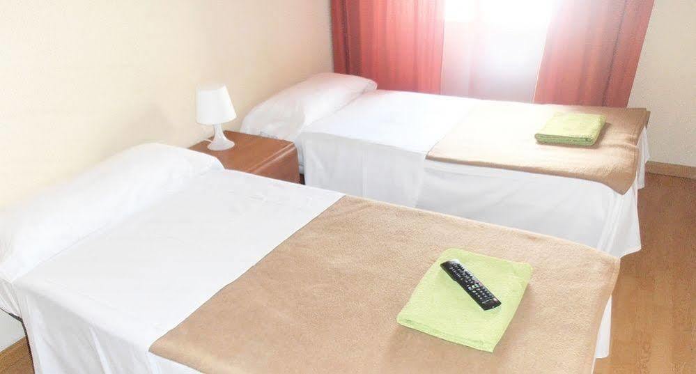 Hostal Numancia Madrid Exterior photo